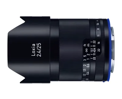 Zeiss 25mm f/2.4 Loxia